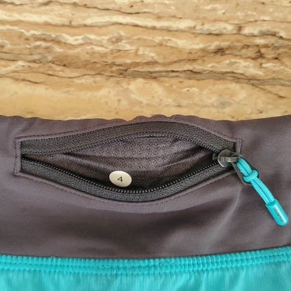 Lululemon short - Picture 3 of 6